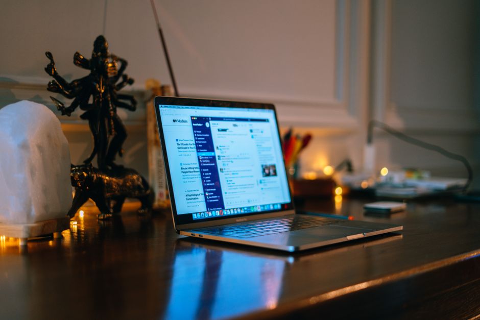 Hindi Website Content — Why Bilingual Websites Win in North India
