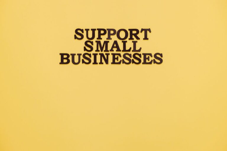 How Small Businesses in India Can Use AI Graphic Design to Save Money