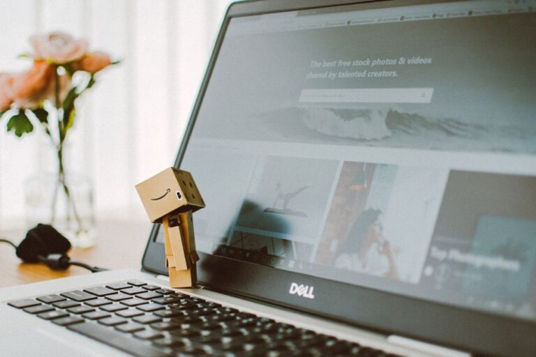 Hindi Website Content — Why Bilingual Websites Win in North India