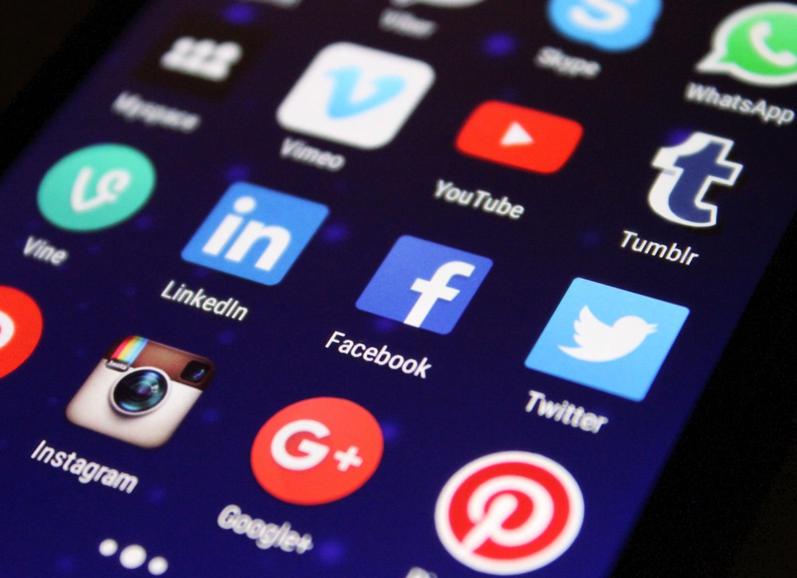 Online Presence for Small Business: A Practical Stack That Fits a Real Week